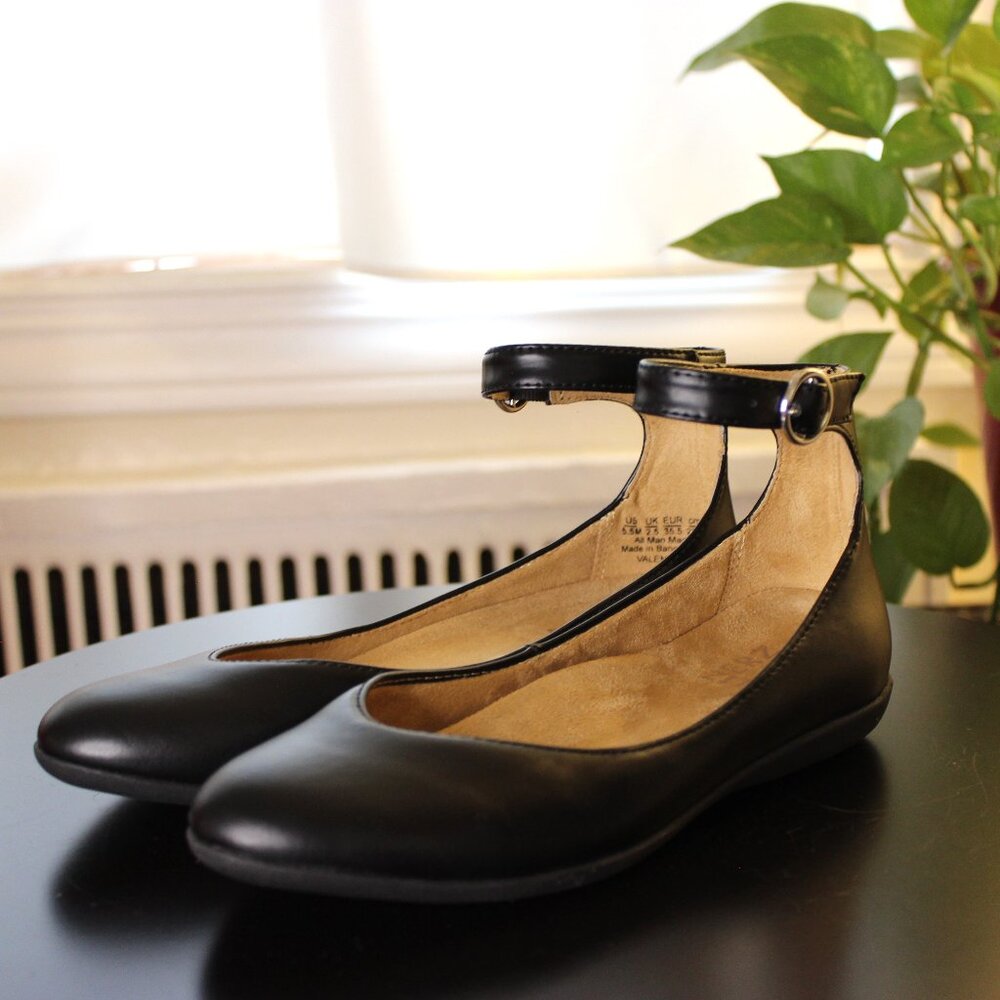 Naturalizer Ballet Flats w/ Ankle Strap